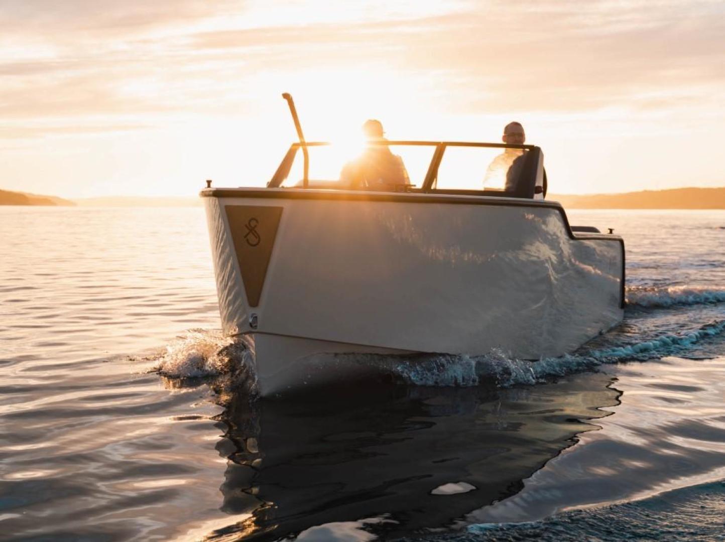 Slide: The Image of X Shore X Shore 1 2023 - 3521719