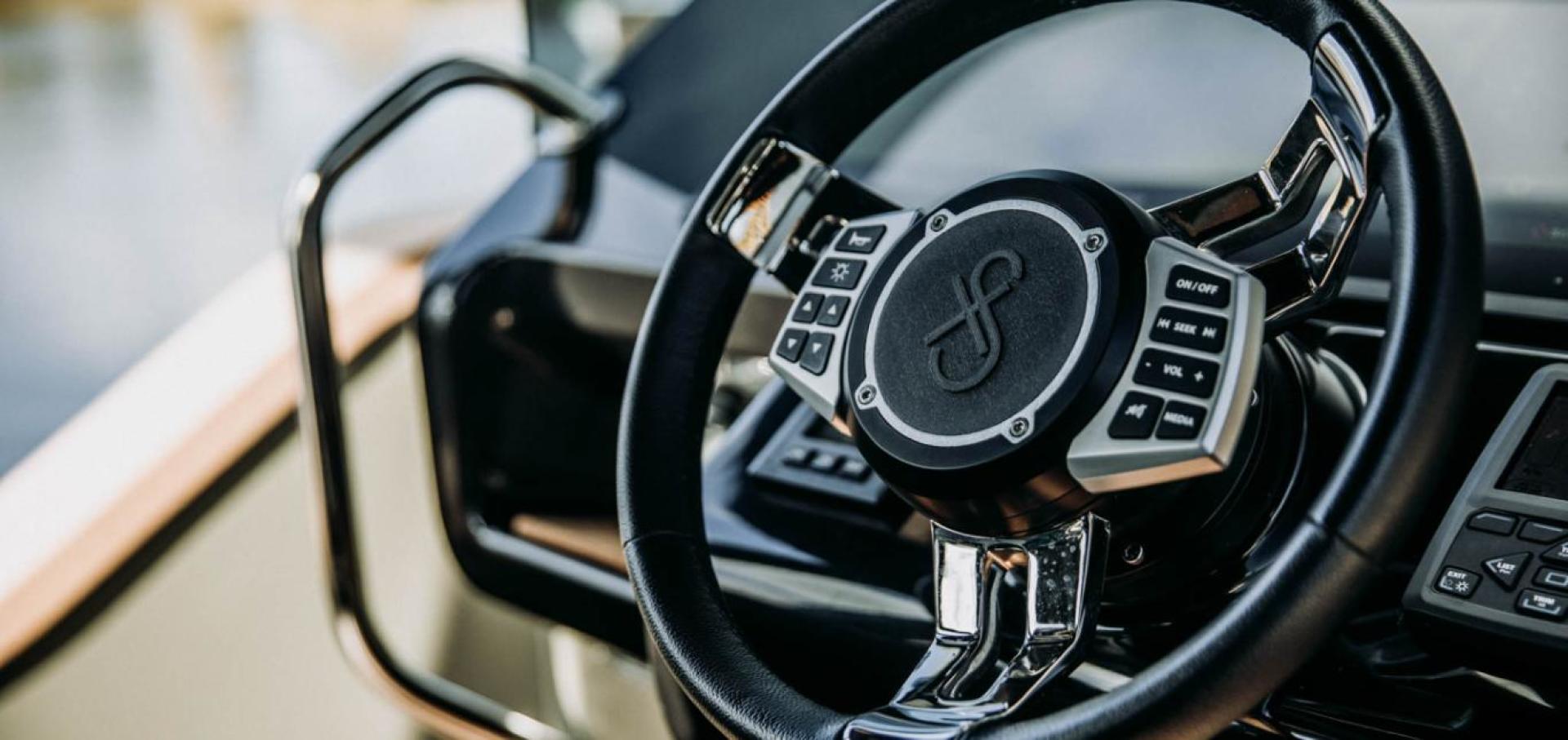 Slide: The Image of X Shore X Shore 1 2023 - 3521725