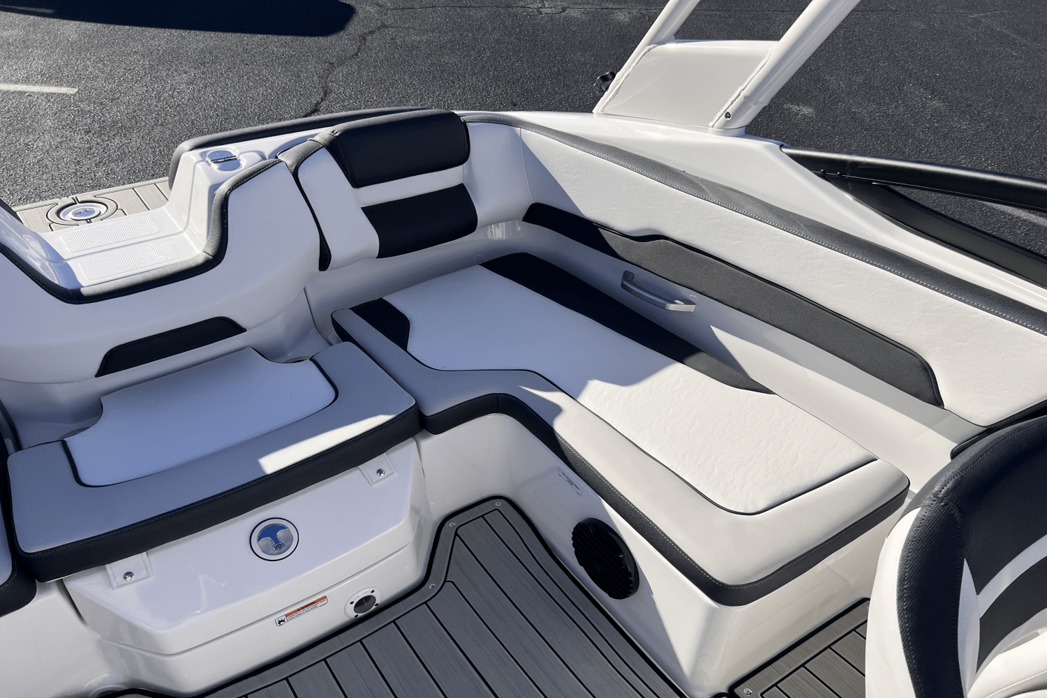 Slide: The Image of Yamaha 195S 2025 - 15