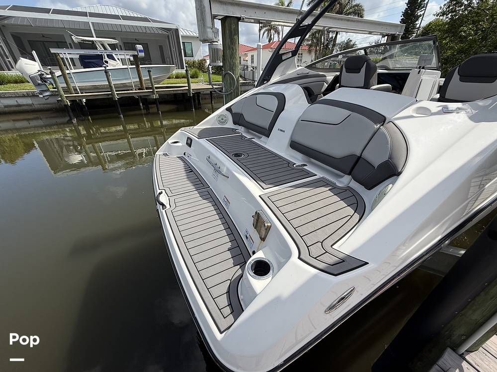 Slide: The Image of Yamaha 212 Limited 2017 - 15405158
