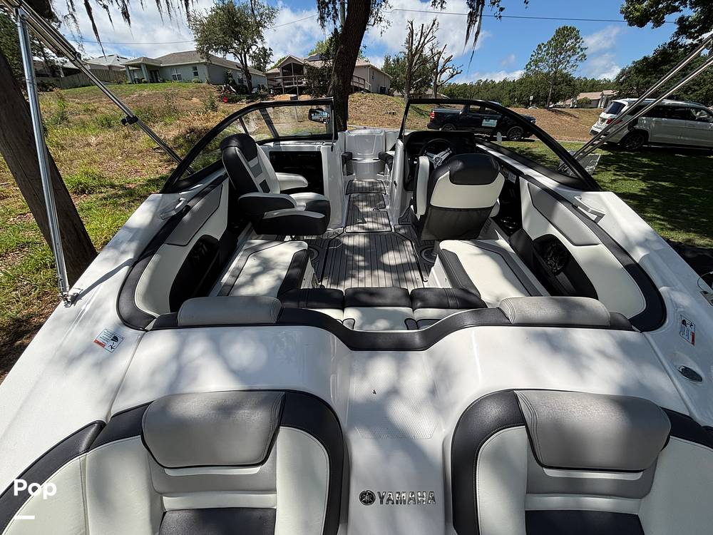 Slide: The Image of Yamaha 212 Limited 2020 - 15428836