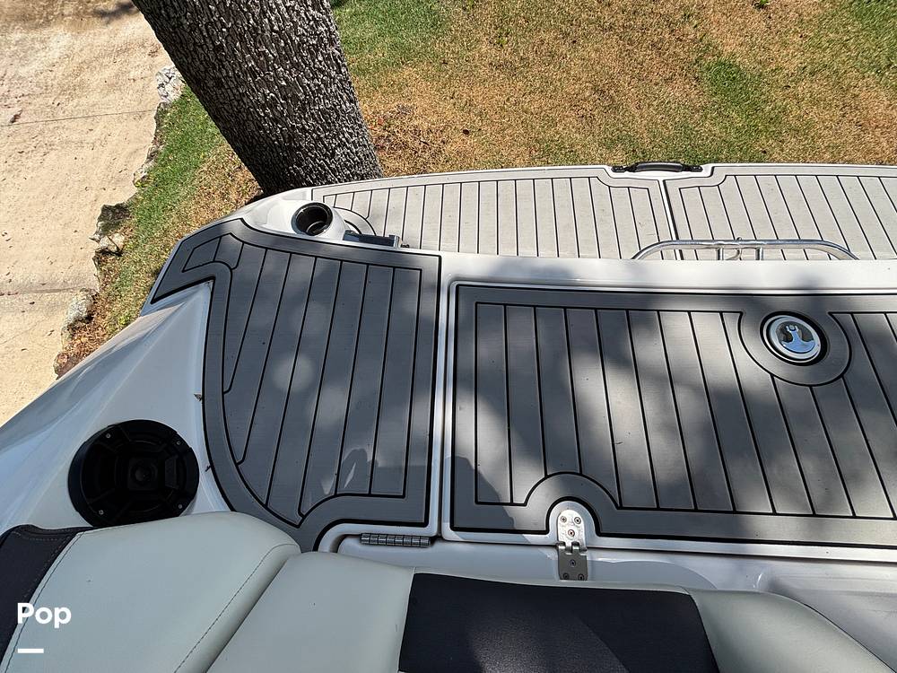 Slide: The Image of Yamaha 212 Limited 2020 - 15428838