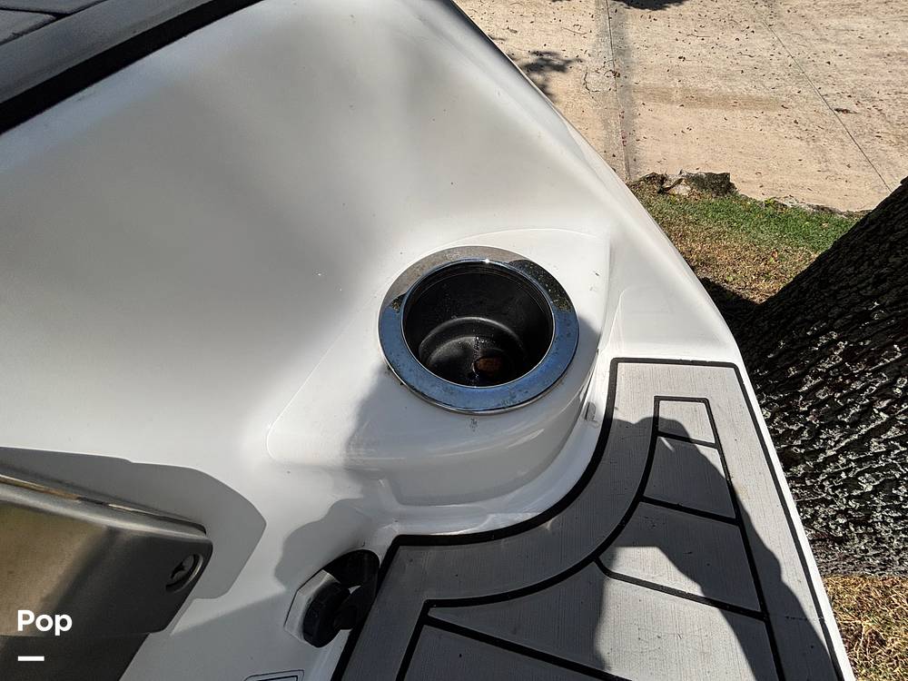 Slide: The Image of Yamaha 212 Limited 2020 - 15428842