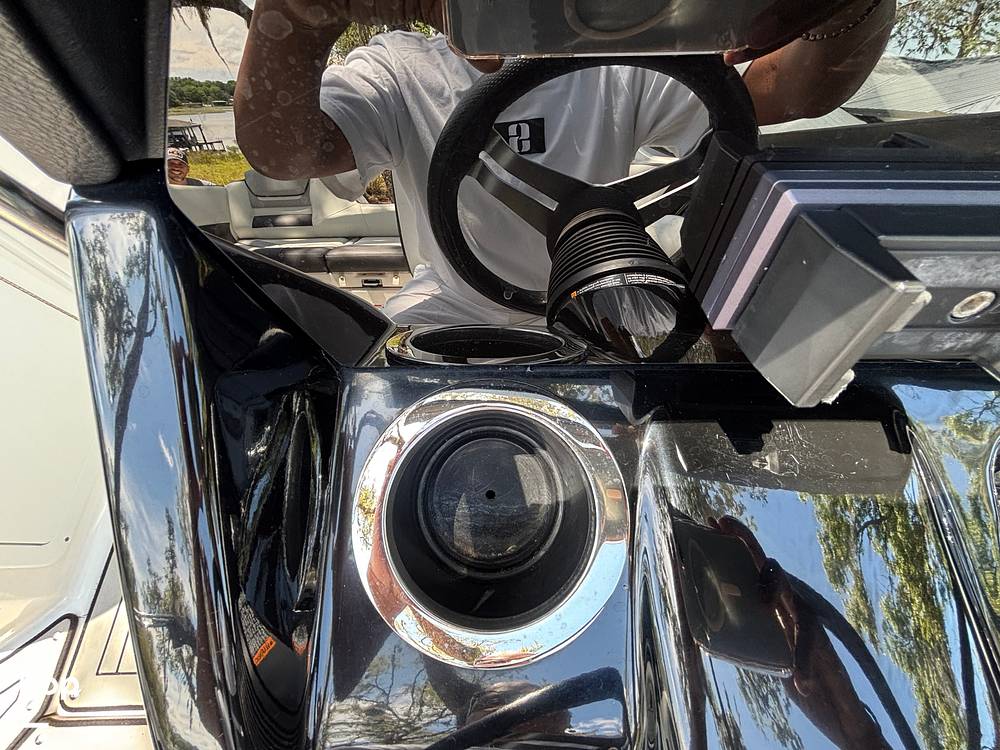 Slide: The Image of Yamaha 212 Limited 2020 - 15428861