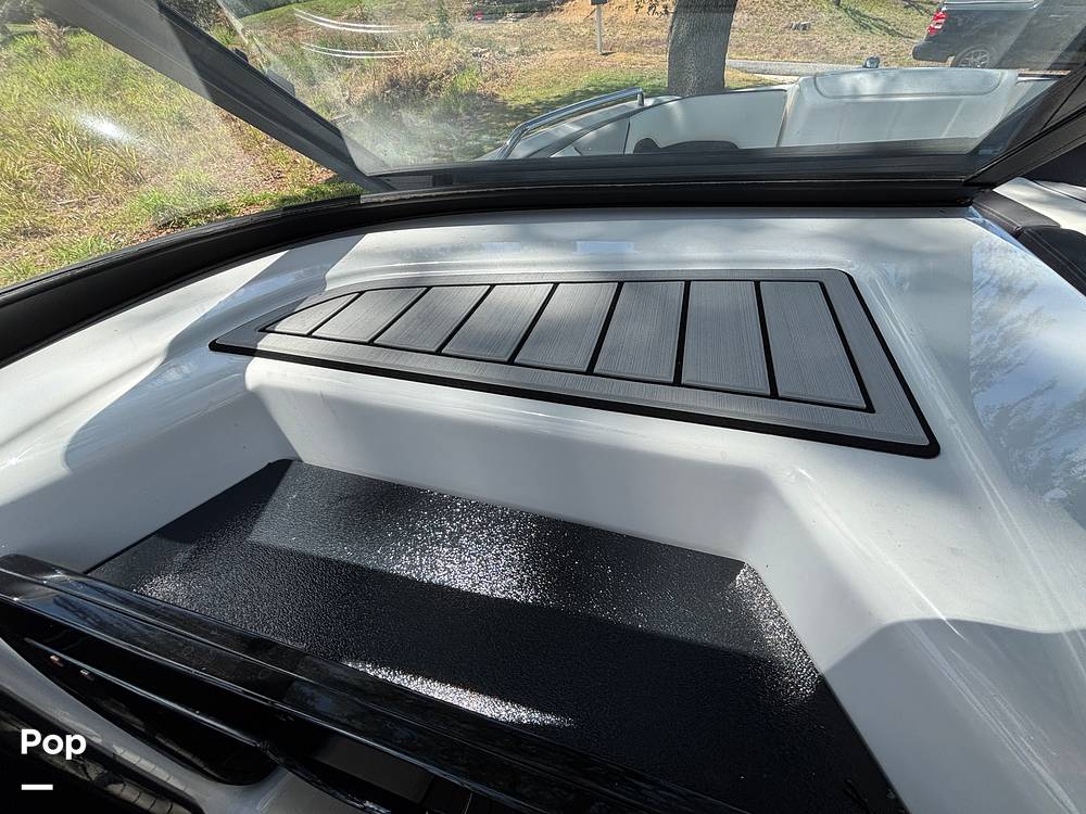 Slide: The Image of Yamaha 212 Limited 2020 - 15428875