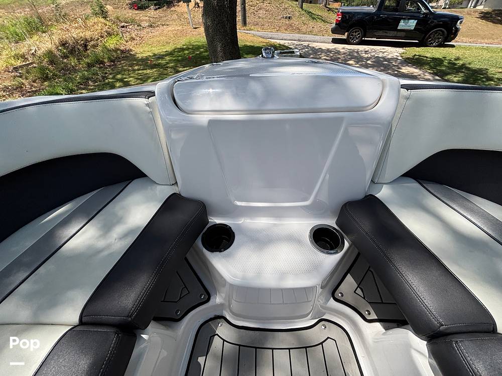 Slide: The Image of Yamaha 212 Limited 2020 - 15428885