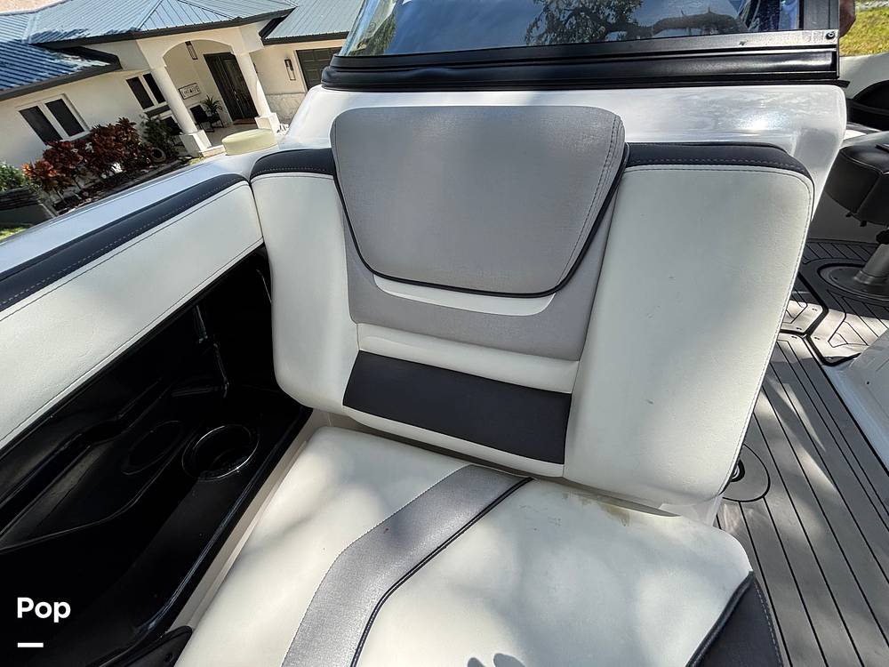 Slide: The Image of Yamaha 212 Limited 2020 - 15428889