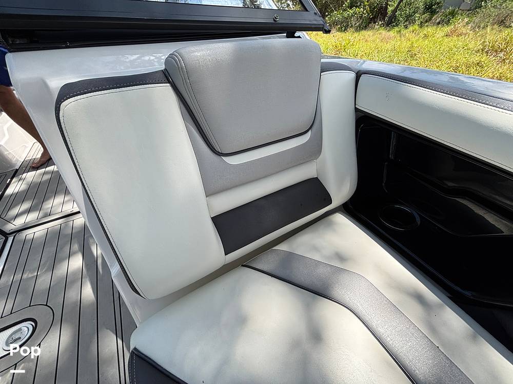 Slide: The Image of Yamaha 212 Limited 2020 - 15428890