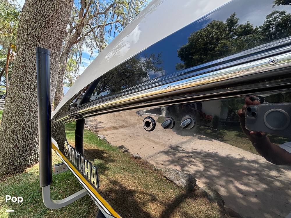 Slide: The Image of Yamaha 212 Limited 2020 - 15429005