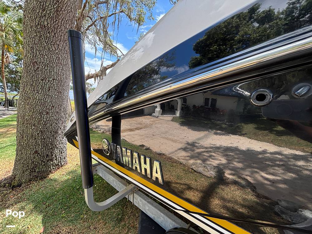 Slide: The Image of Yamaha 212 Limited 2020 - 15429006