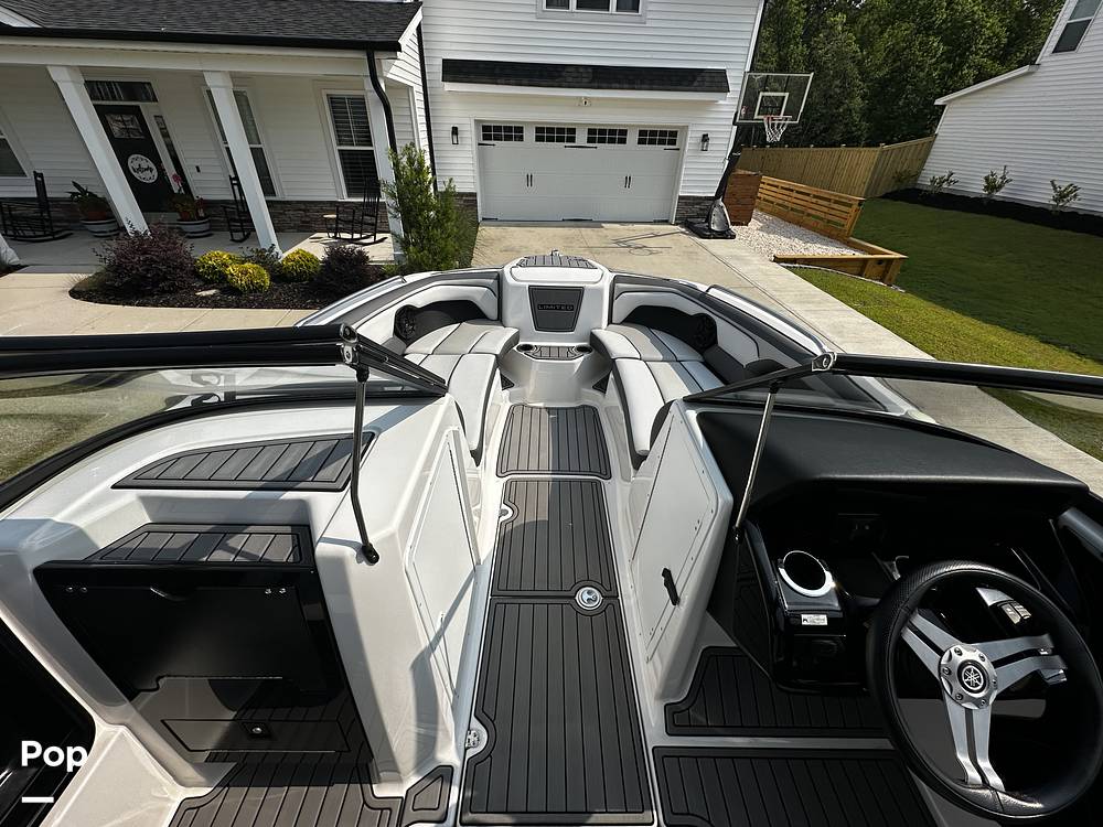 Slide: The Image of Yamaha 212 Limited S 2019 - 15550114