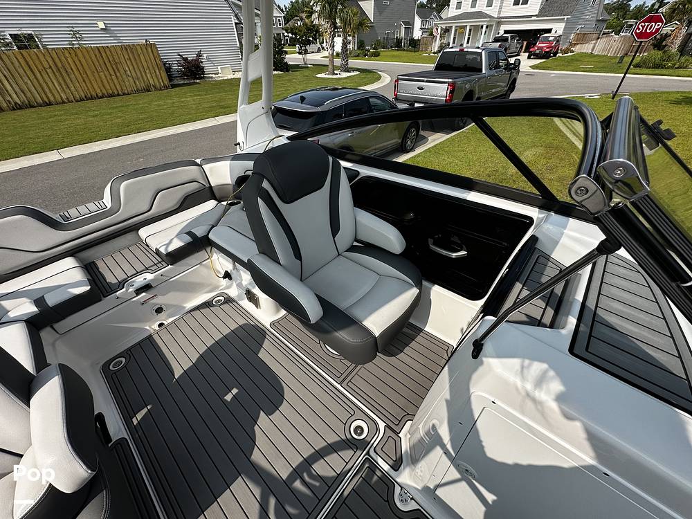 Slide: The Image of Yamaha 212 Limited S 2019 - 15550131