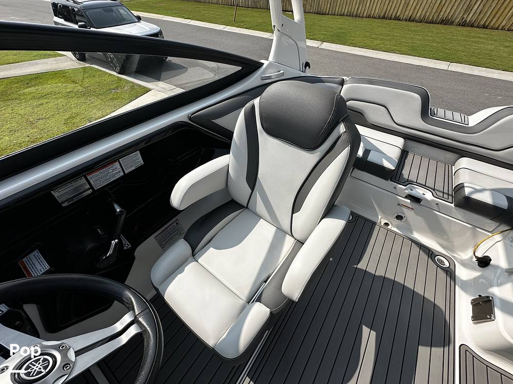 Slide: The Image of Yamaha 212 Limited S 2019 - 15550139