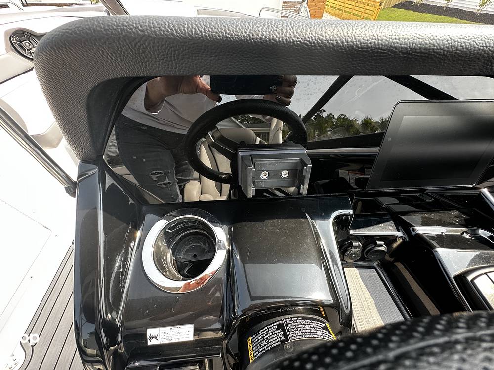 Slide: The Image of Yamaha 212 Limited S 2019 - 15550144
