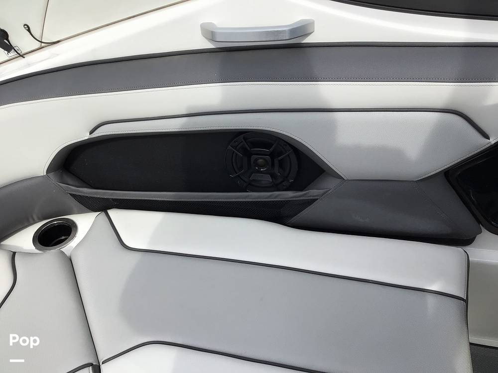 Slide: The Image of Yamaha 212 Limited S 2019 - 33
