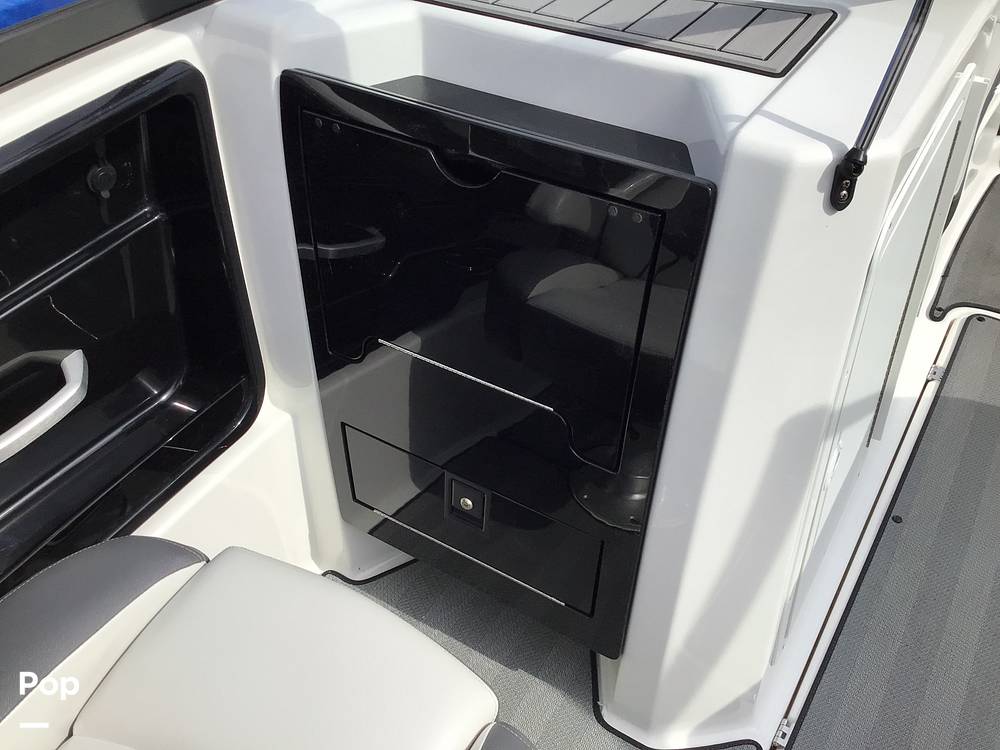 Slide: The Image of Yamaha 212 Limited S 2019 - 44