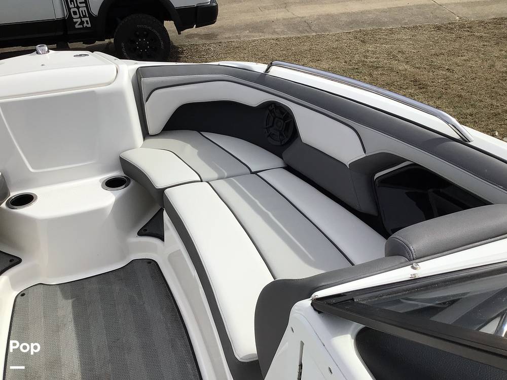 Slide: The Image of Yamaha 212 Limited S 2019 - 50