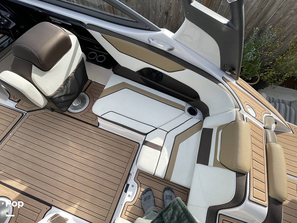 Slide: The Image of Yamaha 212S 2021 - 10