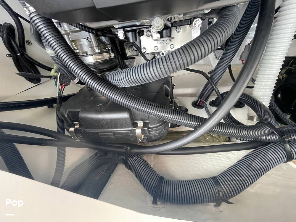 Slide: The Image of Yamaha 212S 2021 - 100