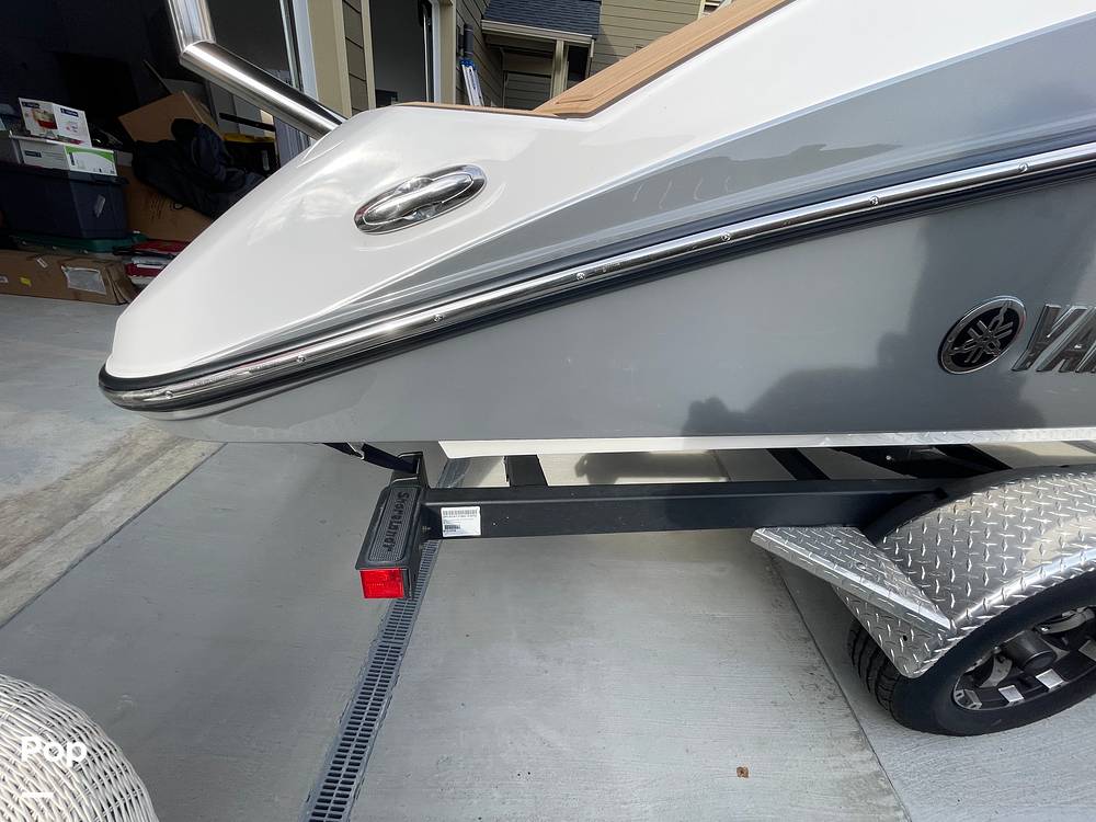 Slide: The Image of Yamaha 212S 2021 - 117