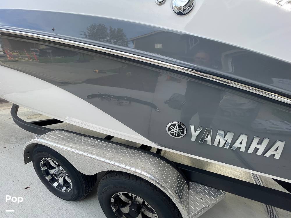 Slide: The Image of Yamaha 212S 2021 - 147