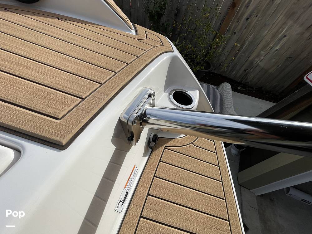 Slide: The Image of Yamaha 212S 2021 - 22