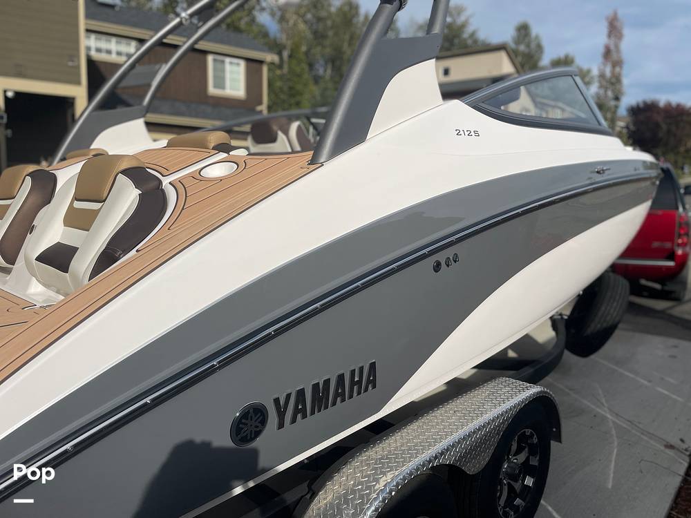 Slide: The Image of Yamaha 212S 2021 - 27