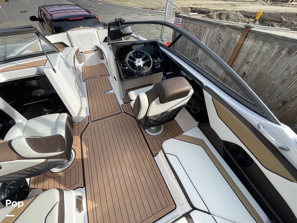 Slide: The Image of Yamaha 212S 2021 - 38