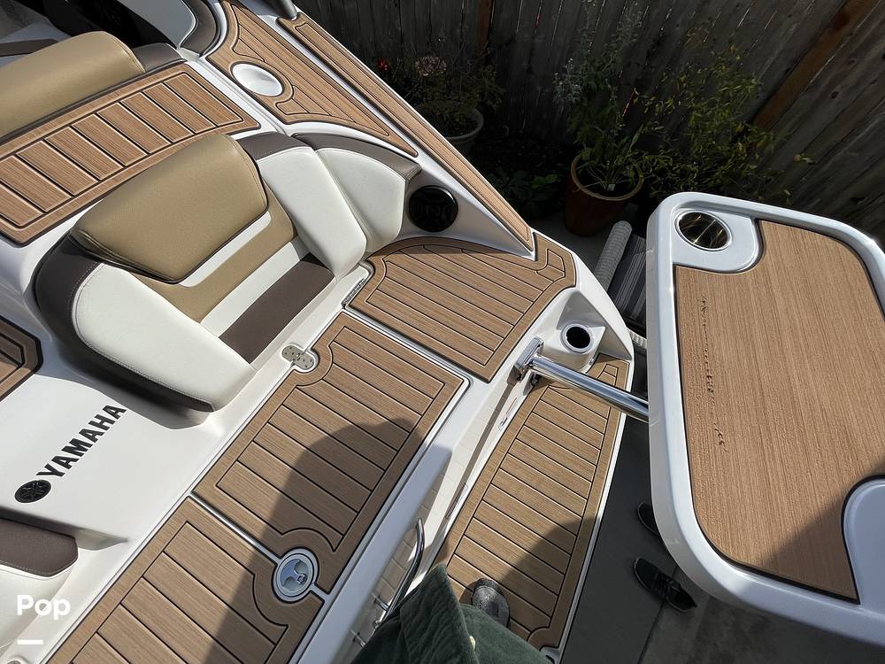 Slide: The Image of Yamaha 212S 2021 - 7