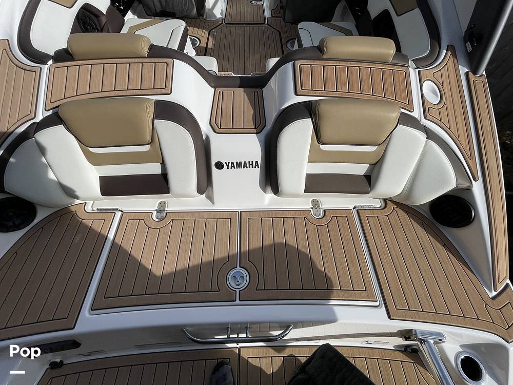 Slide: The Image of Yamaha 212S 2021 - 8