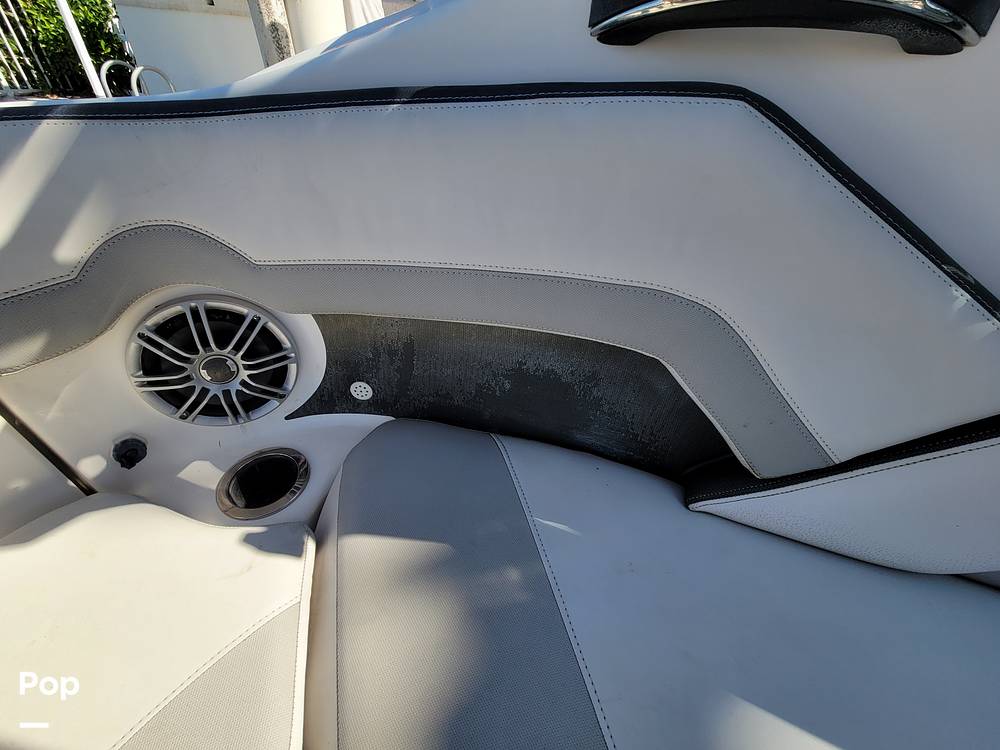 Slide: The Image of Yamaha 212X 2015 - 13128469