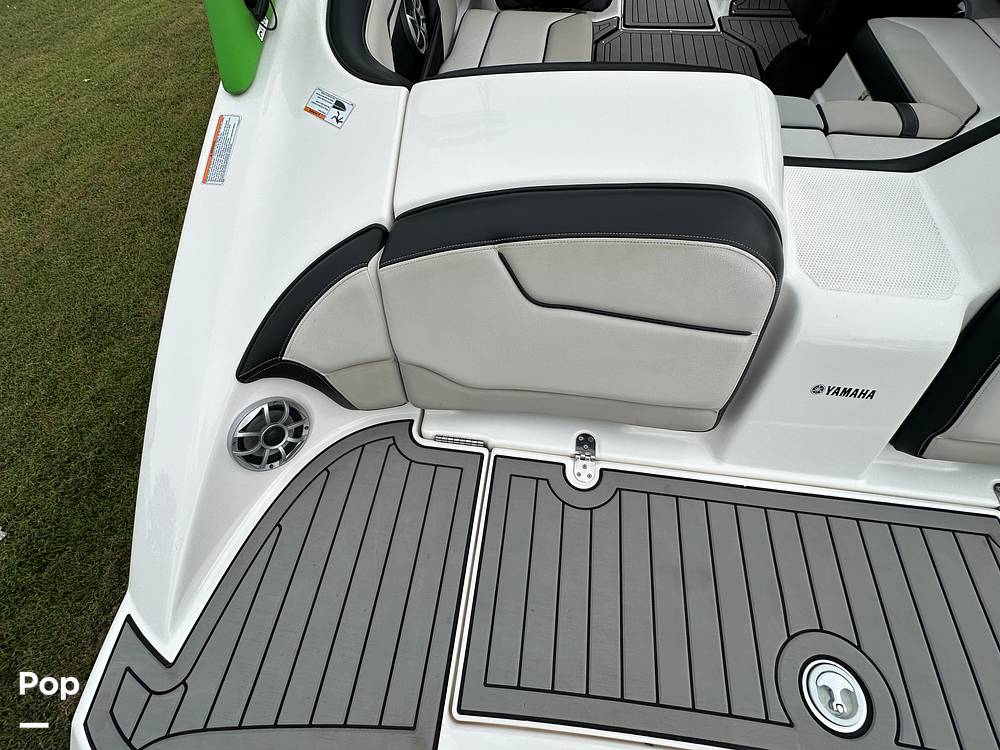 Slide: The Image of Yamaha 212X 2018 - 14