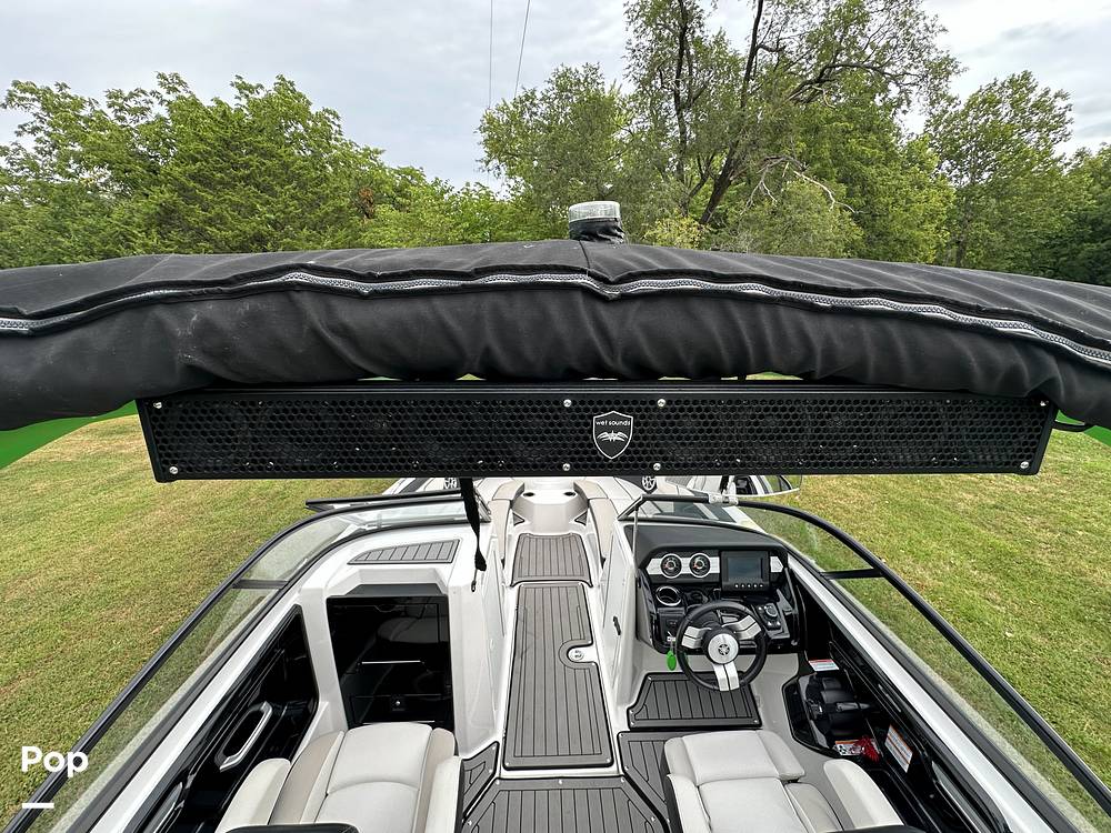Slide: The Image of Yamaha 212X 2018 - 17