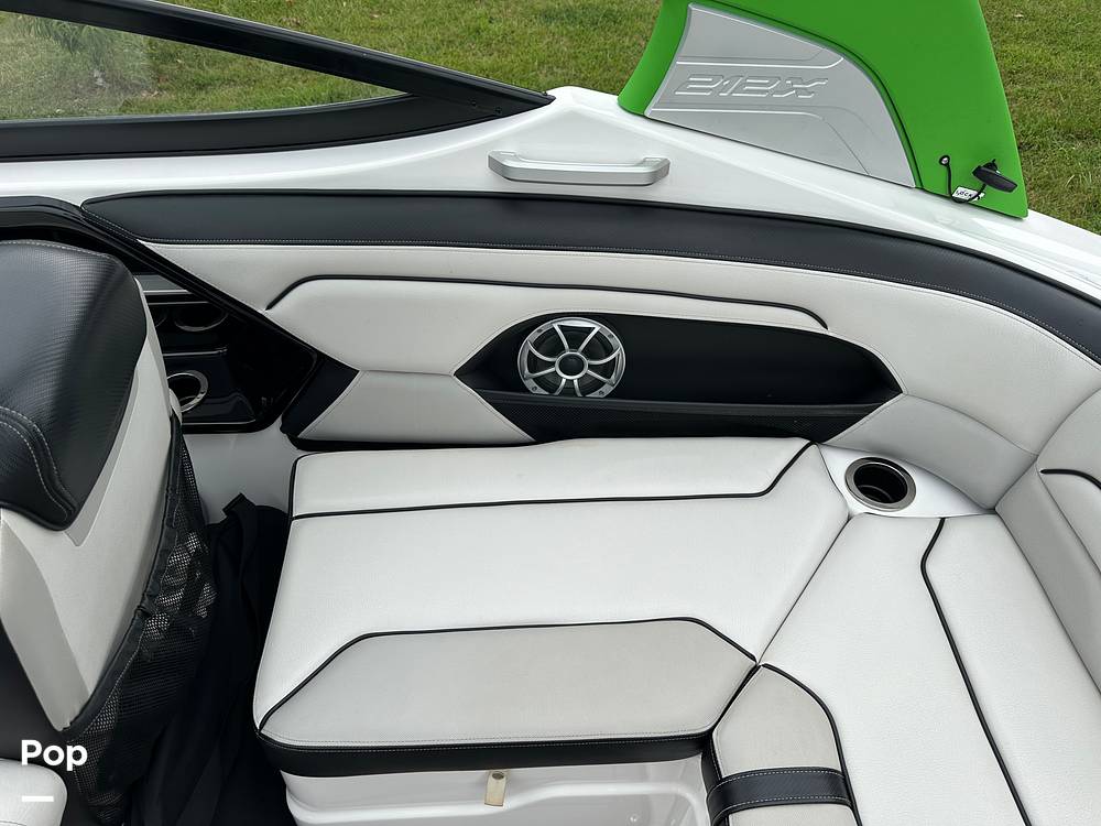 Slide: The Image of Yamaha 212X 2018 - 23