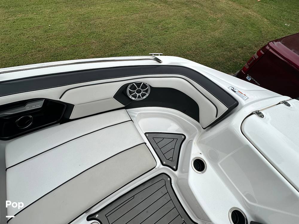 Slide: The Image of Yamaha 212X 2018 - 48
