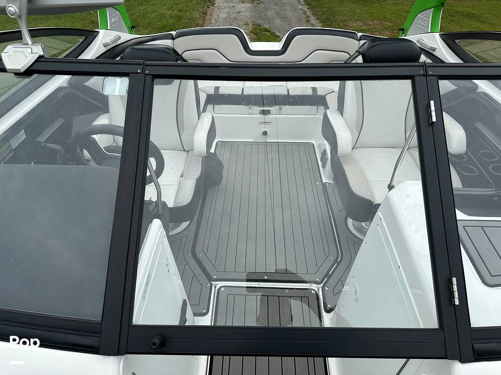 Slide: The Image of Yamaha 212X 2018 - 60