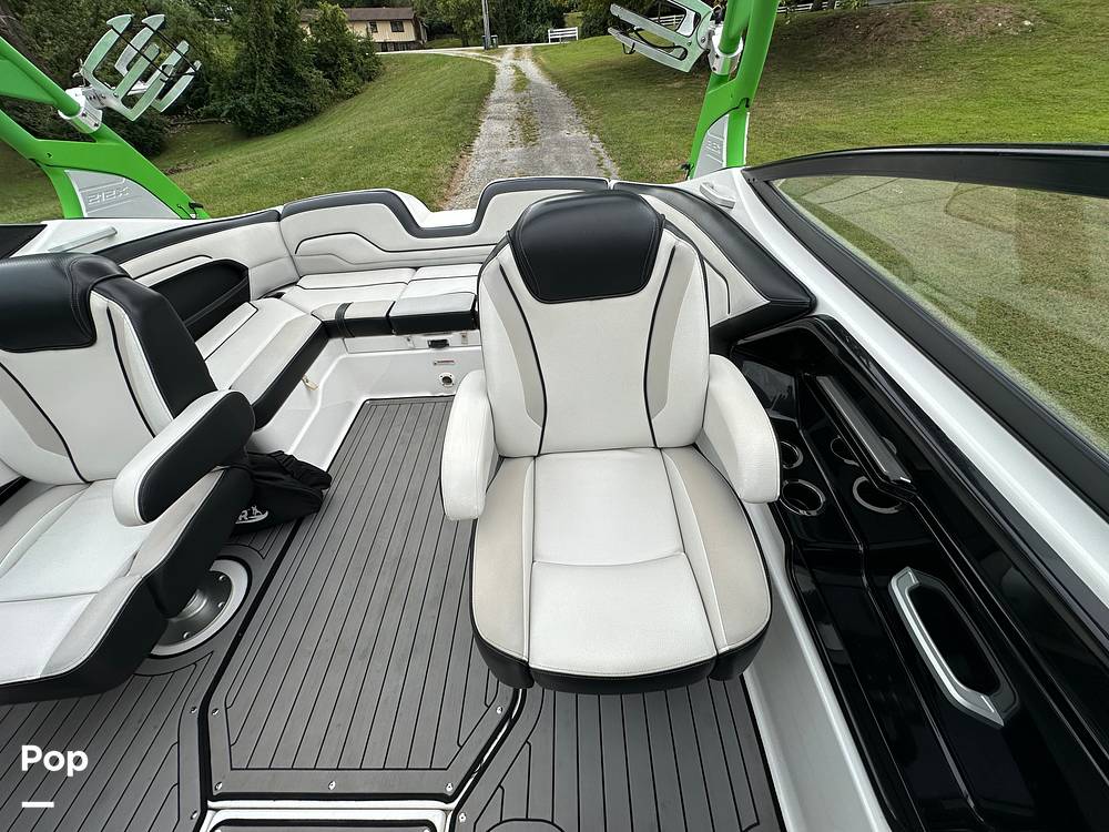 Slide: The Image of Yamaha 212X 2018 - 63
