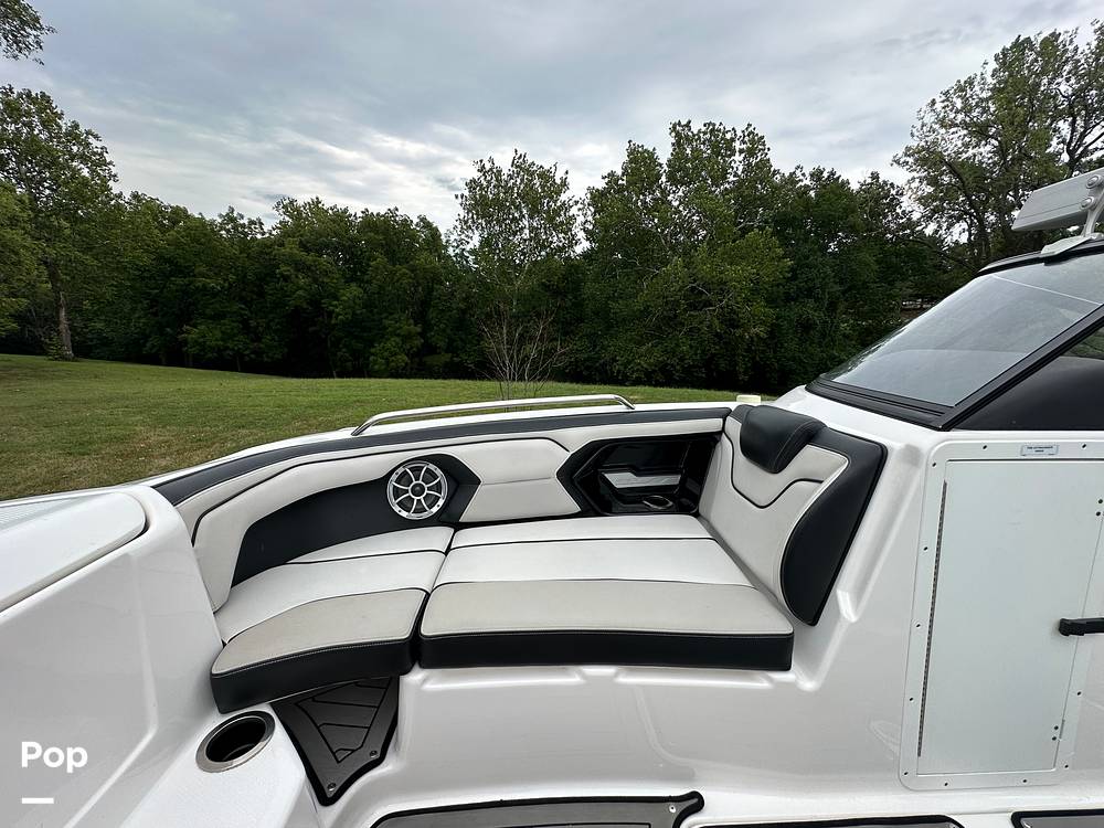 Slide: The Image of Yamaha 212X 2018 - 65