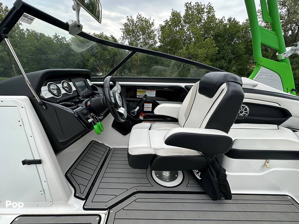 Slide: The Image of Yamaha 212X 2018 - 67