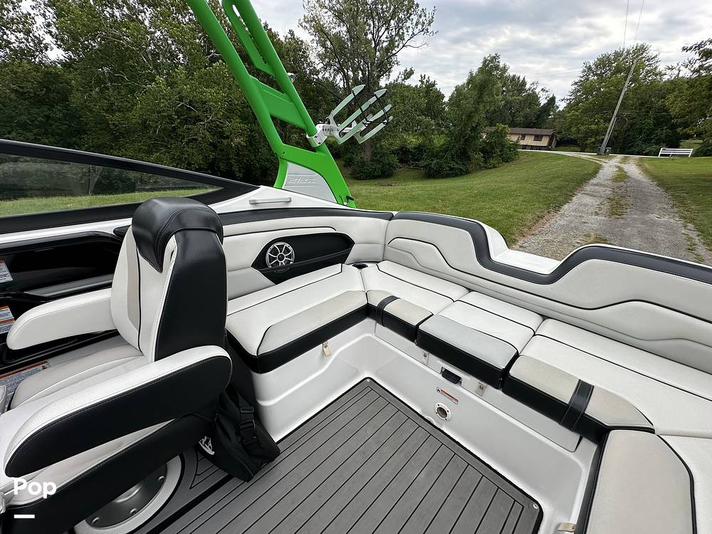 Slide: The Image of Yamaha 212X 2018 - 68