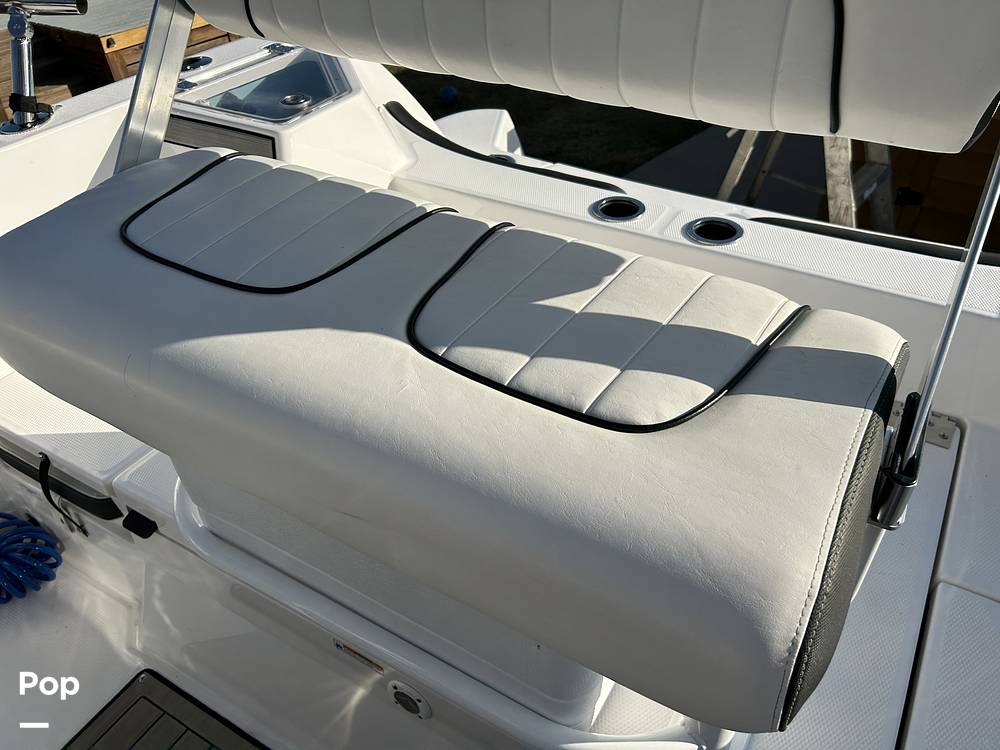 Slide: The Image of Yamaha 220 FSH 2023 - 14844005