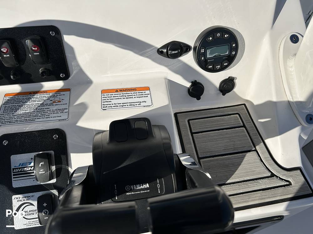 Slide: The Image of Yamaha 220 FSH 2023 - 14844008