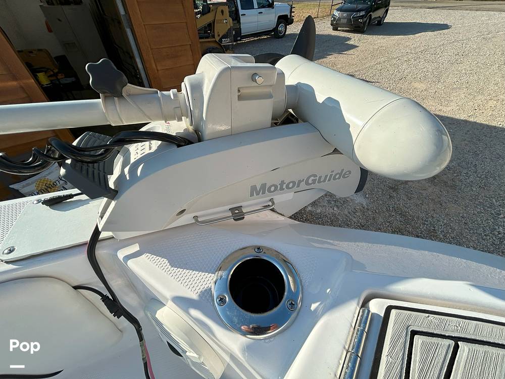 Slide: The Image of Yamaha 220 FSH 2023 - 14844052