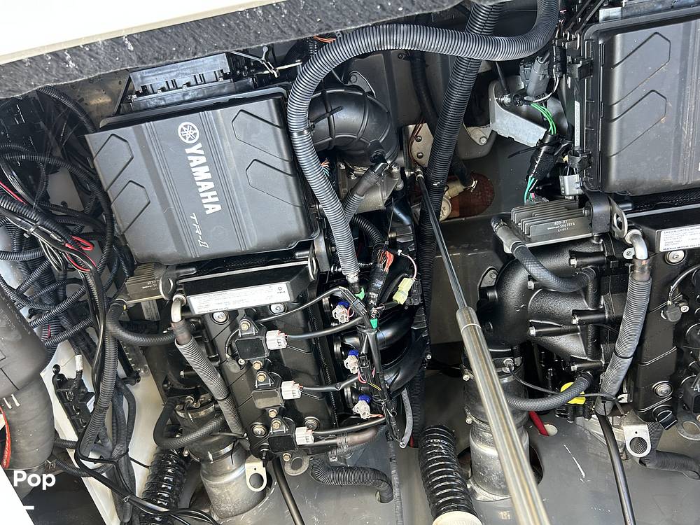 Slide: The Image of Yamaha 220 FSH 2023 - 14844059