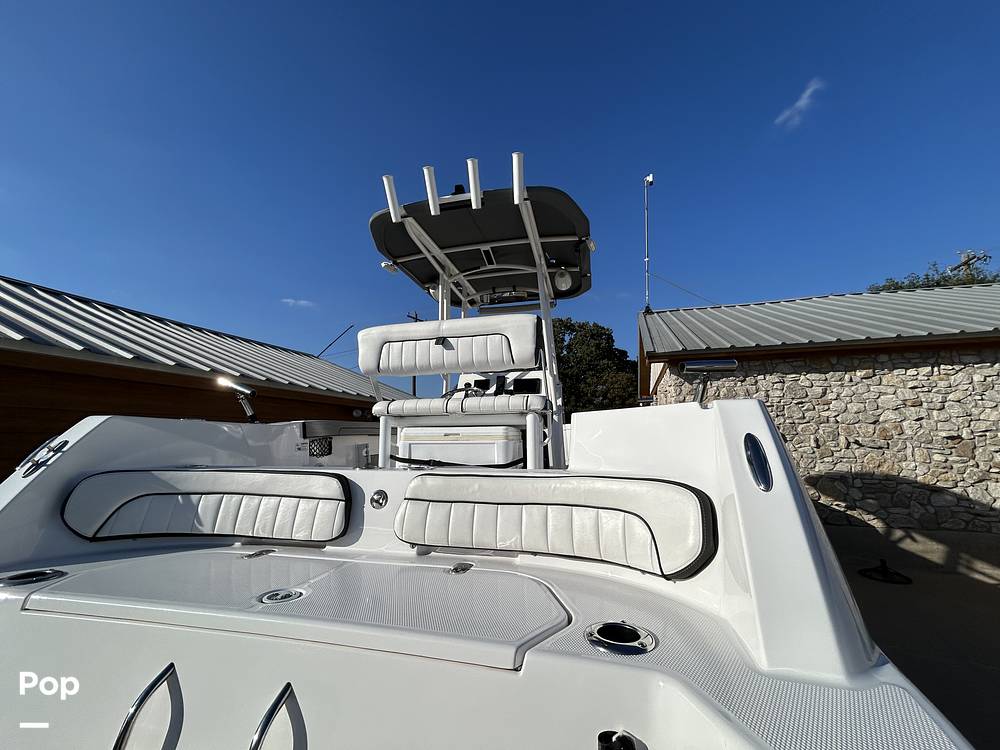 Slide: The Image of Yamaha 220 FSH 2023 - 14844080