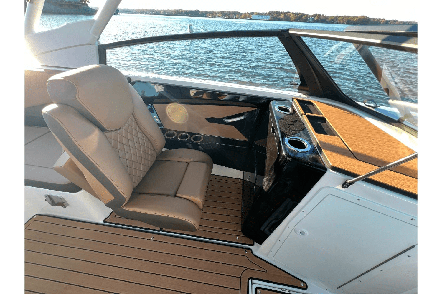 Slide: The Image of Yamaha 222SE 2025 - 18