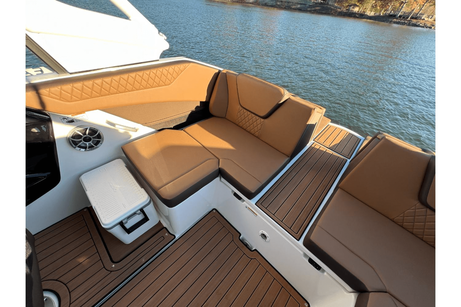 Slide: The Image of Yamaha 222SE 2025 - 20