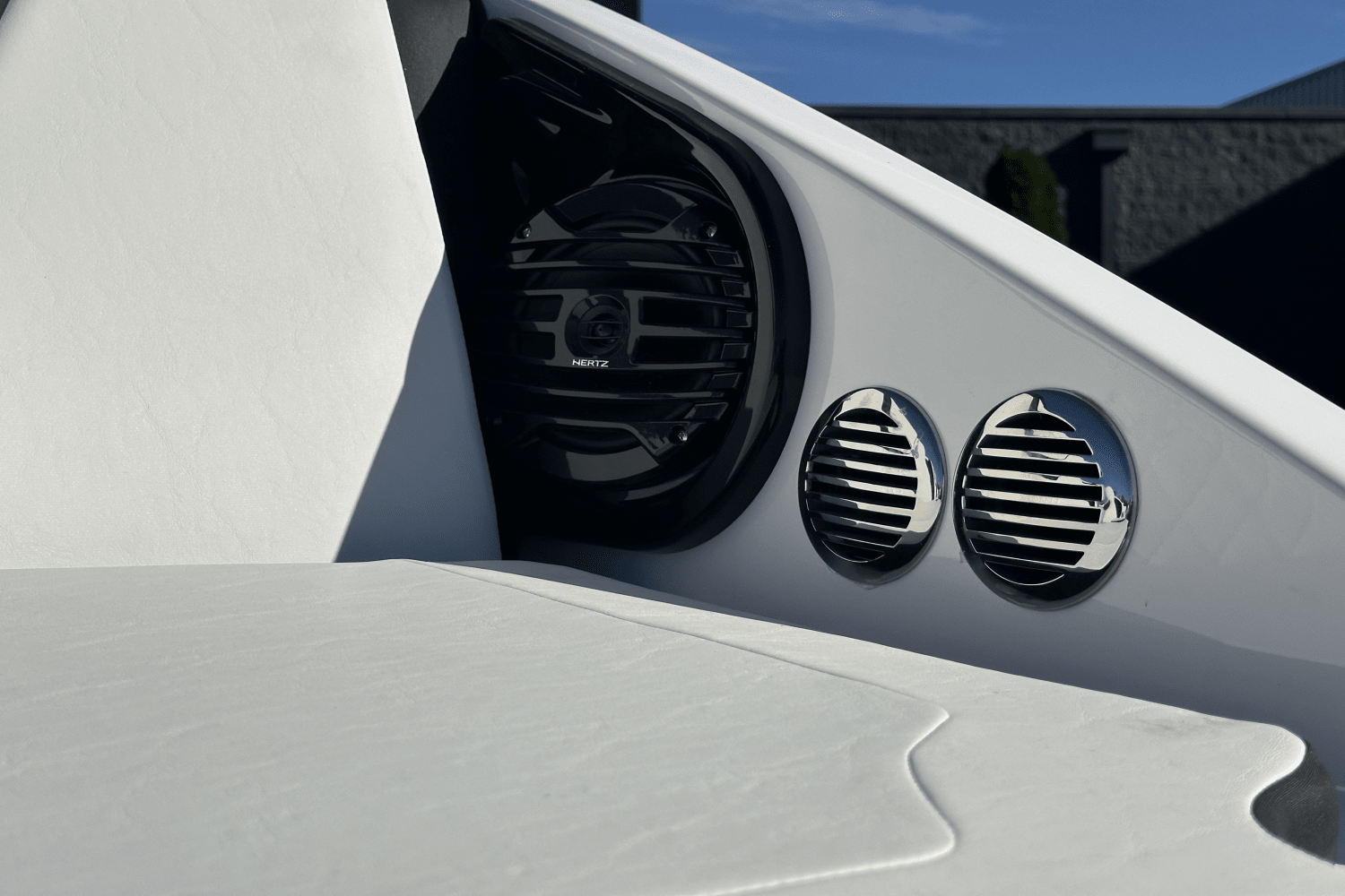 Slide: The Image of Yamaha 222SE 2025 - 25