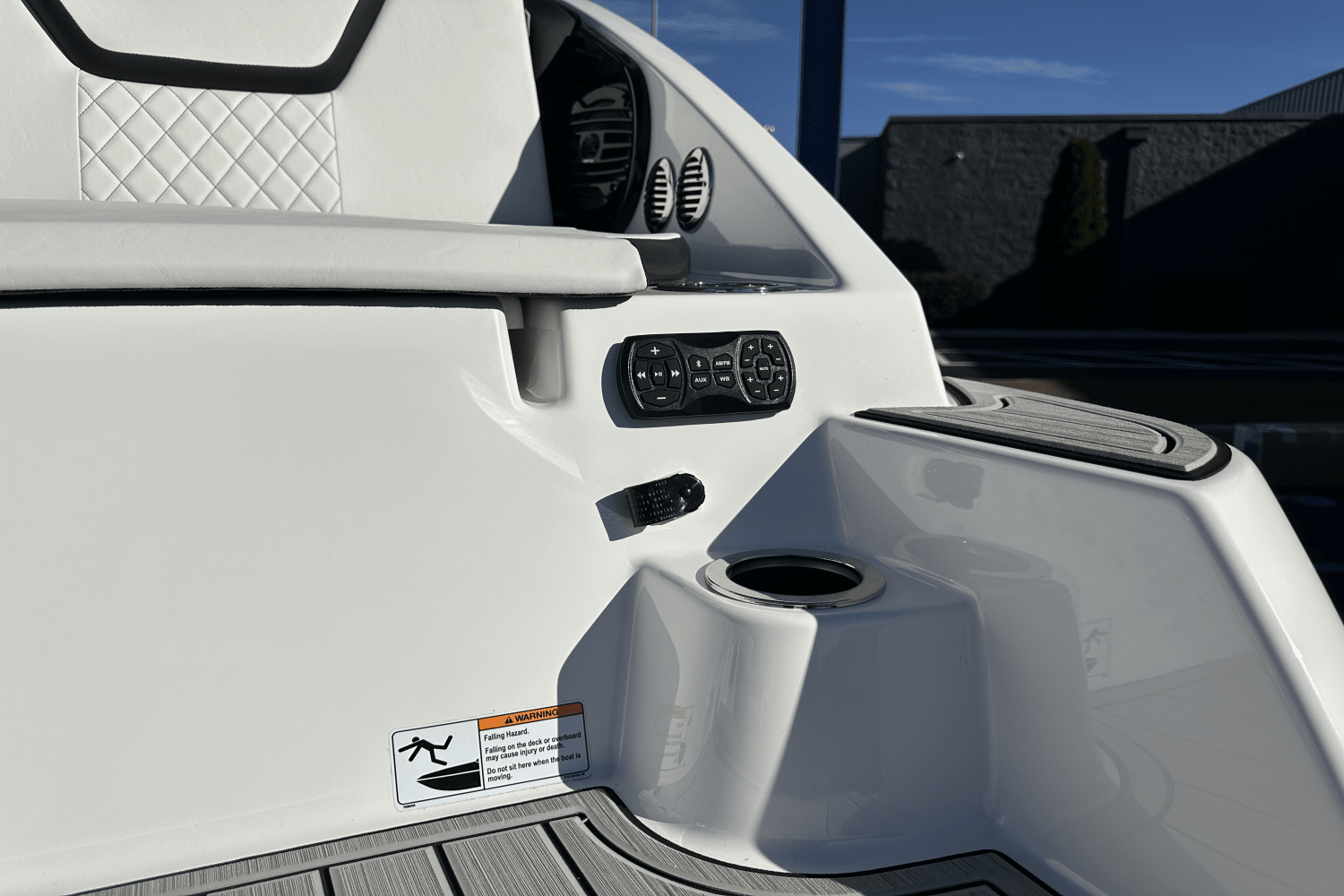 Slide: The Image of Yamaha 222SE 2025 - 26