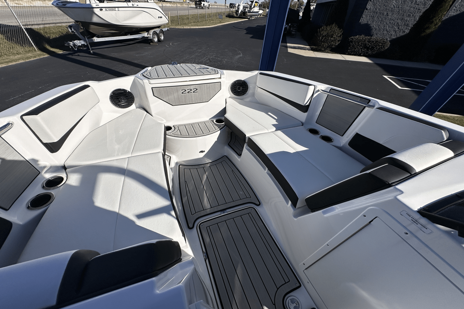 Slide: The Image of Yamaha 222SE 2025 - 6